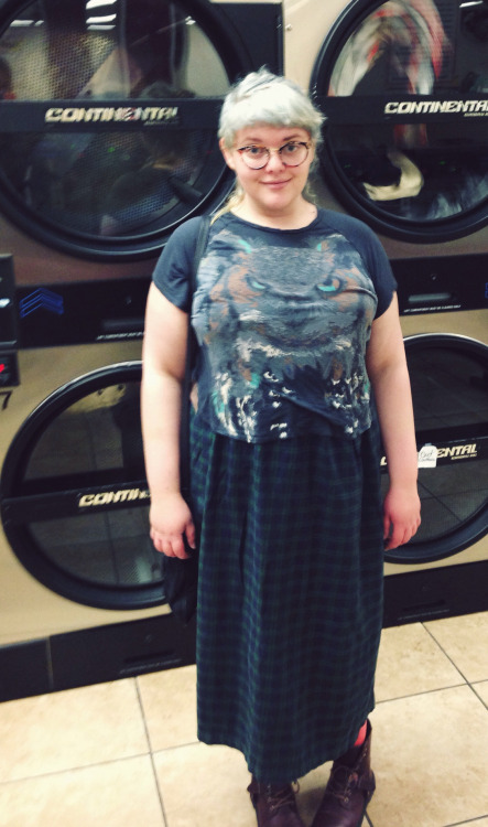 2/10. Laundry day. Top from urban outfitters but got from a consignment store. Skirt is thrifted. 